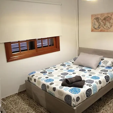 Amplia Casa 5 En Cruz Con Zona Trabajar