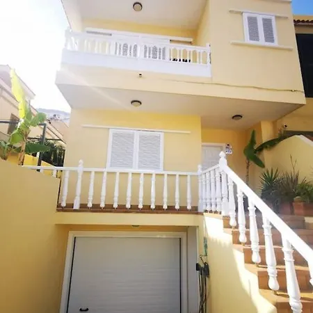 Amplia Casa 5 En Cruz Con Zona Trabajar Санта-Крус-де-Тенерифе